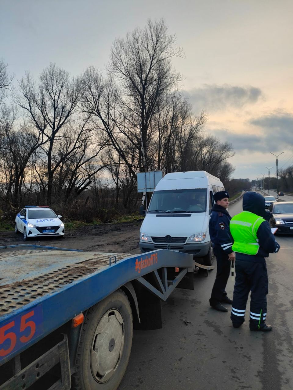 Сотрудниками территориального отдела государственного автодорожного надзора  по Тверской области МТУ Ространснадзора по ЦФО совместно с сотрудниками  Управления ГИБДД МВД России по Тверской области проведена профилактическая  операция «Автобус ...