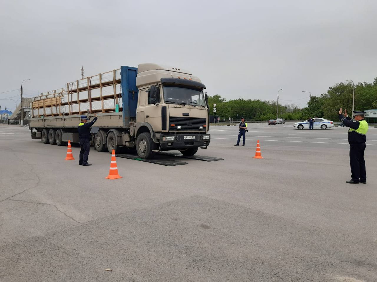 На территории Воронежской области функционируют крупные центры притяжения  грузопотоков, расположенные вдоль автомобильной дороги федерального  значения М-4 «Дон» - Ространснадзор