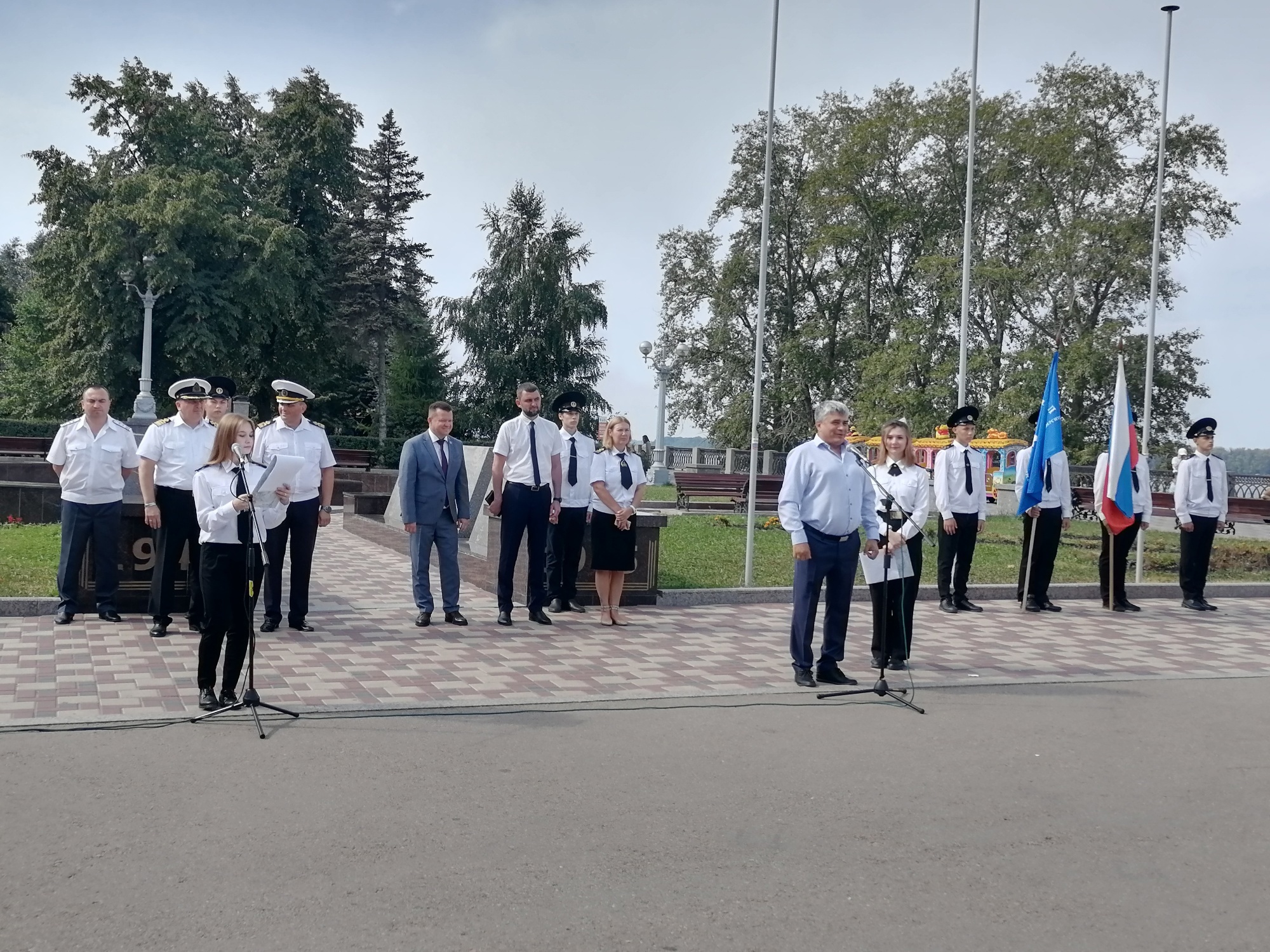 Начальник Волжского УГМРН Ространснадзора принял участие в торжественных мероприятиях, посвященных Дню Знаний