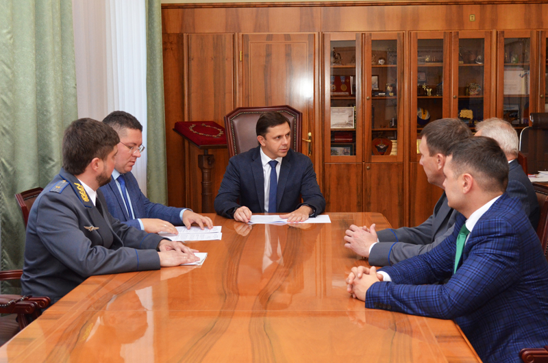 Виктор Басаргин и Андрей Клычков обсудили реализацию нацпроекта «Безопасные качественные дороги»