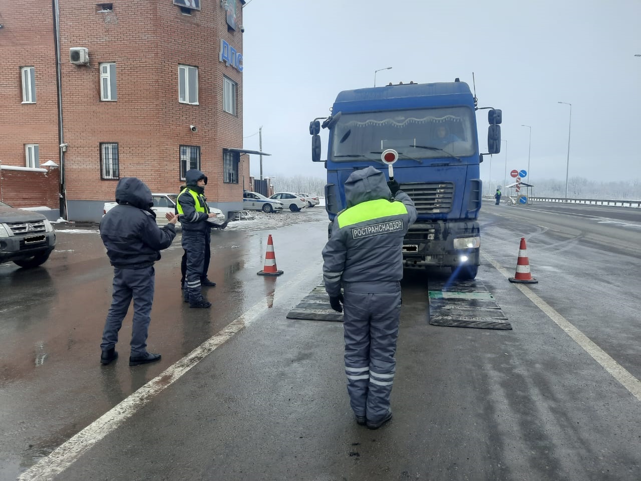 На территории Чеченской Республики проведены рейдовые мероприятия -  Ространснадзор