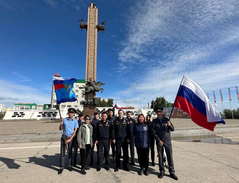 Представители Ространснадзора приняли участие в акции «Живой флаг» в г. Якутске