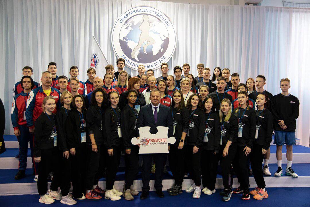Владимир Фонарев принял участие в церемонии открытия спартакиады студентов транспортных вузов