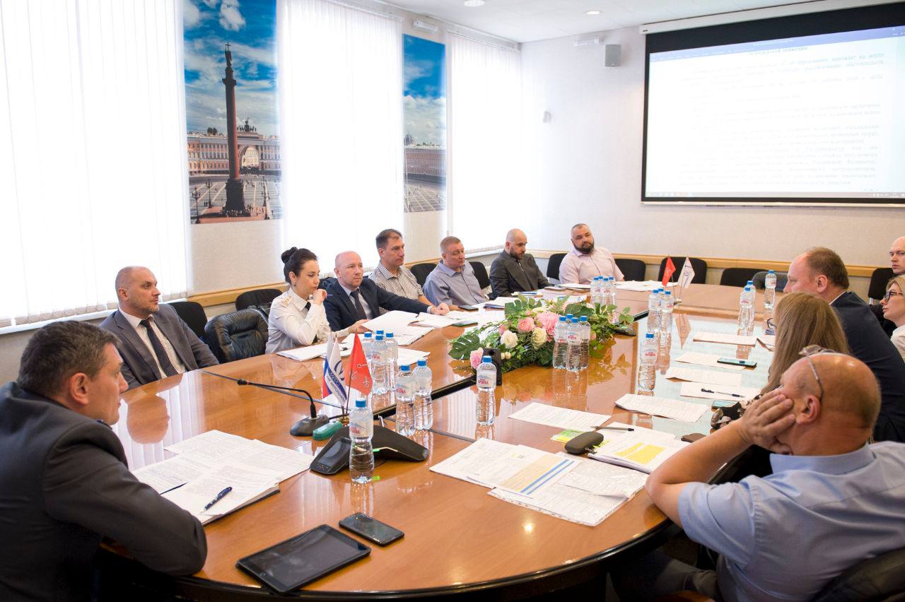 Представители Ространснадзора провели заседание Рабочей группы по внеуличному транспорту