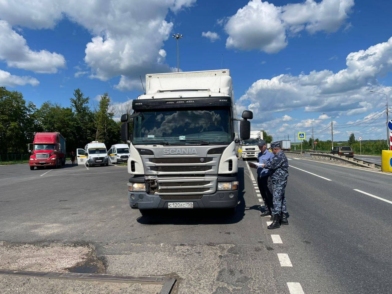 Сотрудники ТОГАДН по Орловской области провели совместный рейд с представителями таможенной службы России