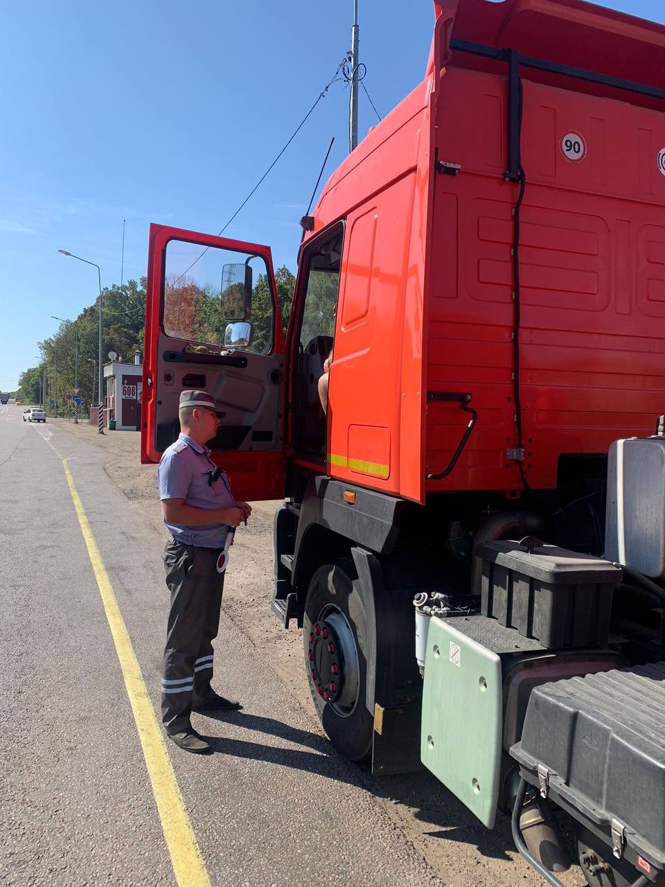 Сотрудниками ТОГАДН по Воронежской и Тамбовской области МТУ Ространснадзора по ЦФО проведен надзор в режиме постоянного рейда на федеральной автомобильной дороге Р-22 «Каспий»