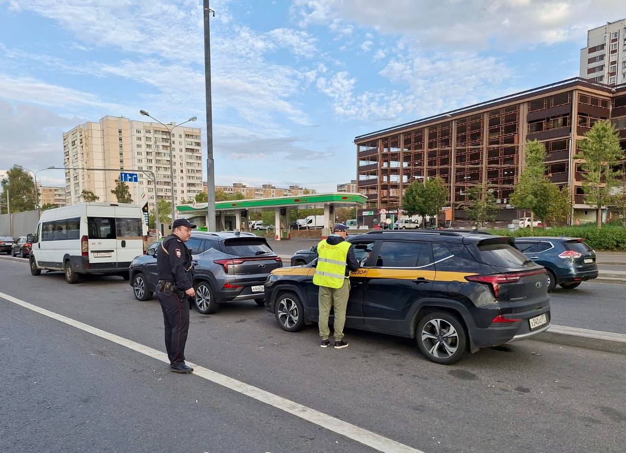 12 сентября сотрудники ТОГАДН по городу Москве МТУ Ространснадзора по ЦФО совместно с ОГИБДД УВД по ВАО города Москвы и ГКУ города Москвы «Организатор перевозок» проведено мероприятие