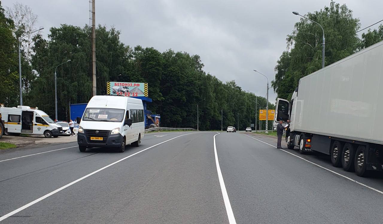 Сотрудниками ТОГАДН по Брянской области во взаимодействии с другими контролирующими органами в режиме постоянного рейда продолжается работа по контролю транспортных средств