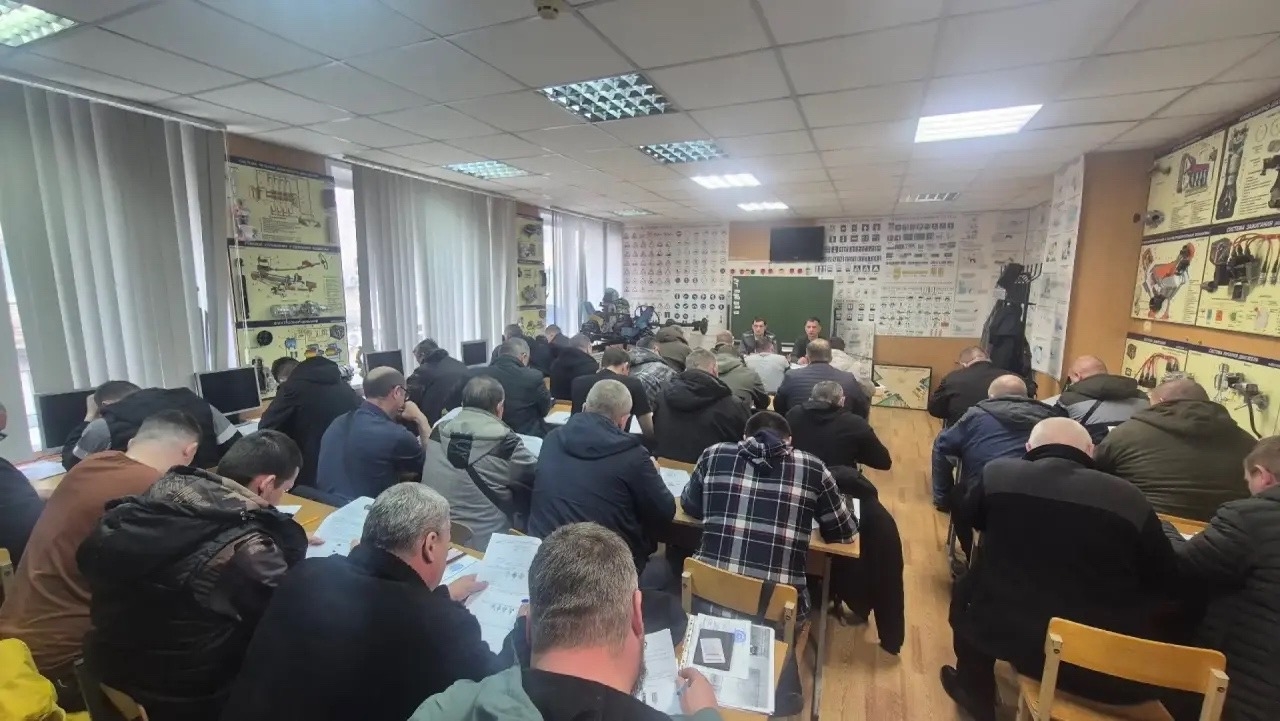 ТОГАДН по Тульской области совместно с ФБУ «Росавтотранс» регулярно проводит экзамены для водителей на право получения свидетельства ДОПОГ
