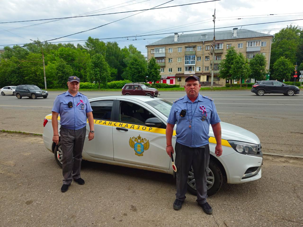 22 августа сотрудники МТУ Ространснадзора по ЦФО провели ряд мероприятий, приуроченных к Дню Государственного флага Российской Федерации