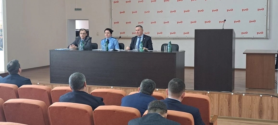 17 марта проведено публичное обсуждение результатов правоприменительной практики при осуществлении федерального государственного контроля (надзора) в области железнодорожного транспорта за 1 квартал 2026 года