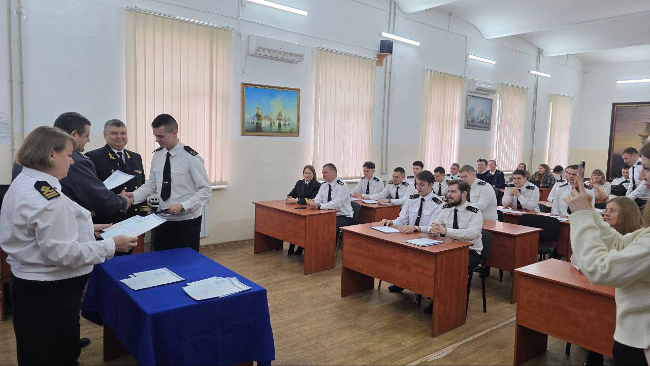Выпускной студентов Морского института им. вице-адмирала Корнилова