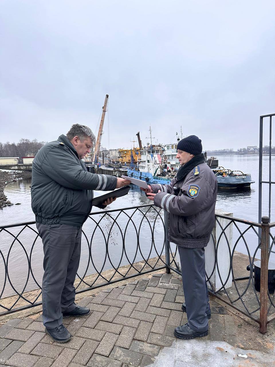 Ярославской транспортной прокуратурой совместно с Волжским территориальным отделом госречнадзора в межнавигационный период проводятся проверки поднадзорных организаций осуществляющих эксплуатацию пунктов отстоя судов