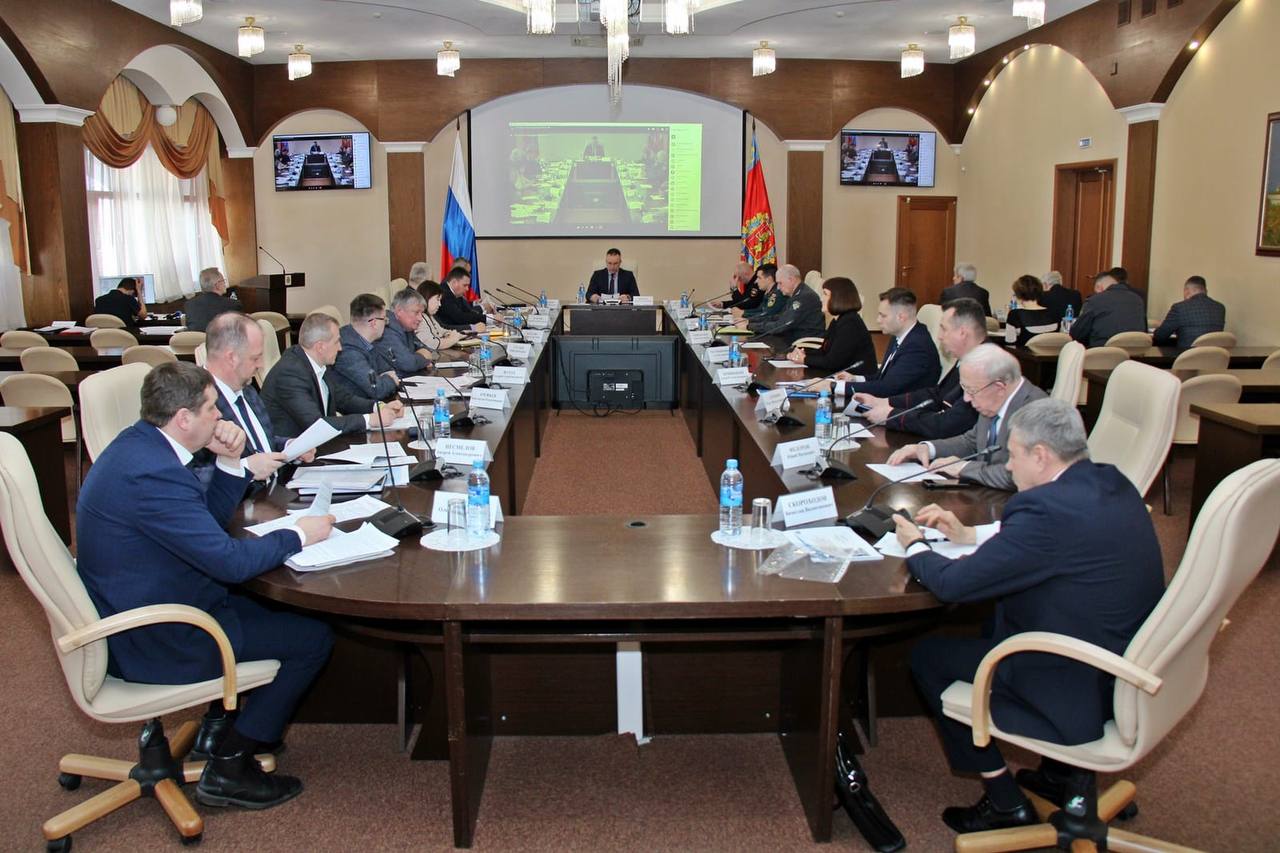 26 февраля под председательством заместителя Губернатора Волкова Сергея состоялось заседание комиссии по обеспечению безопасности дорожного движения при Правительстве Владимирской области