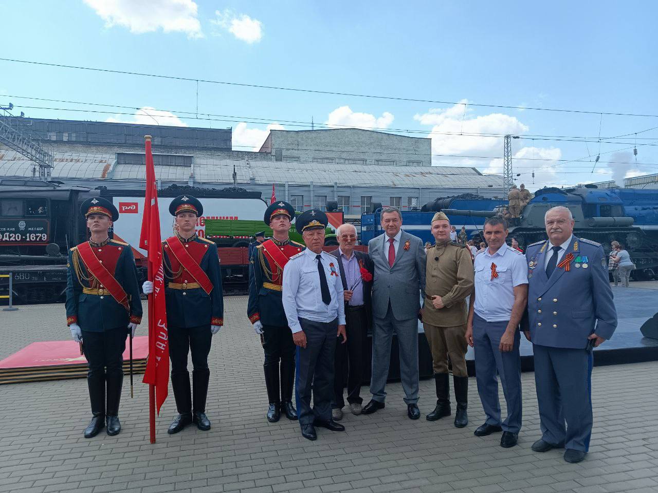Владимир Рудяк принял участие во встрече ретро-поезда«Победа»