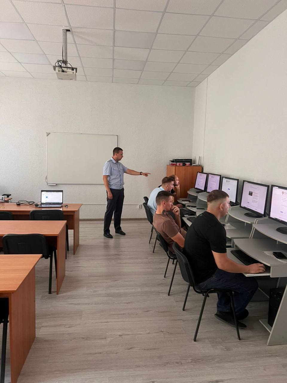 Проверка теоретических знаний и выдача свидетельств на право управления подвижным составом