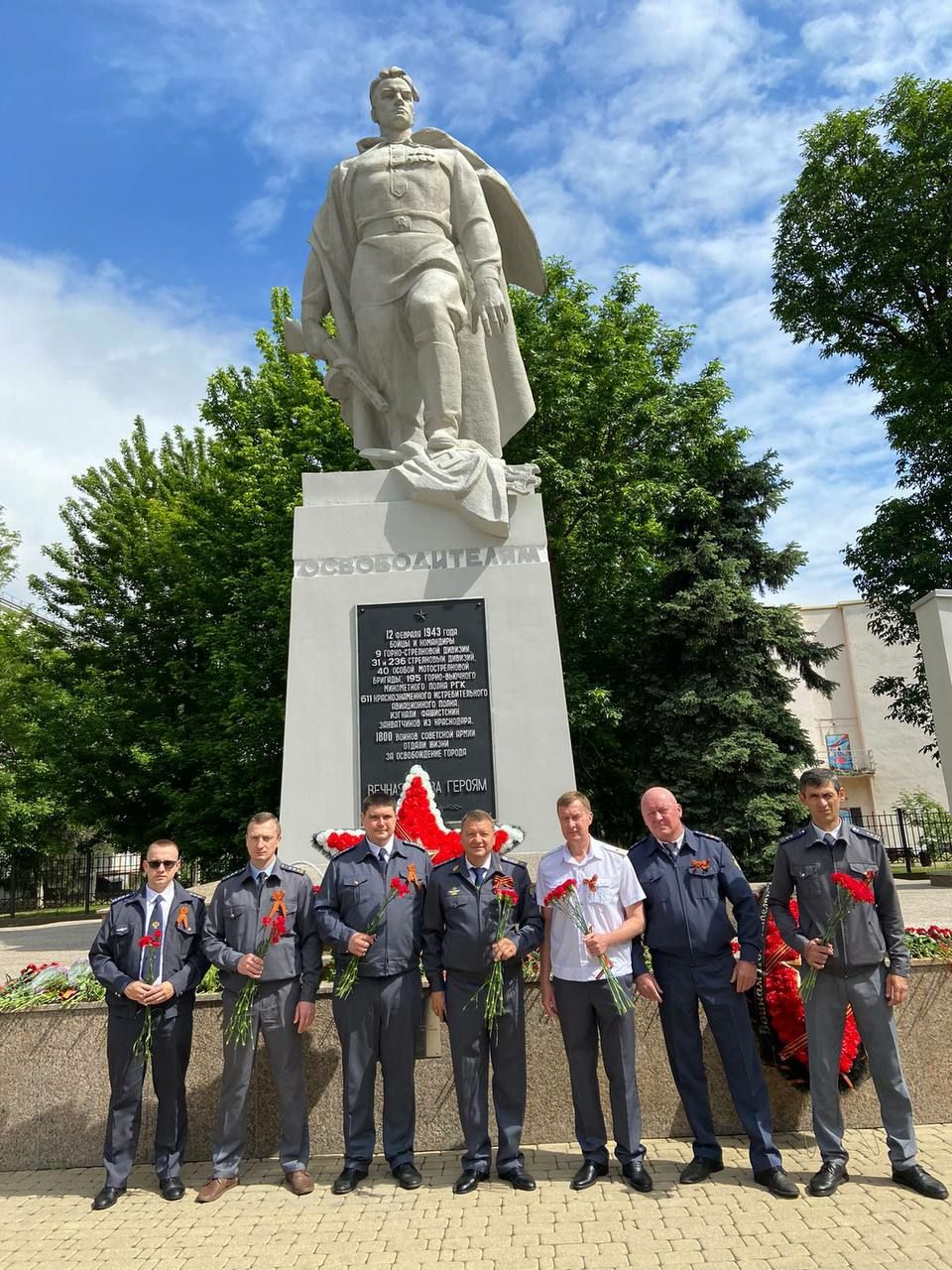 Участие в церемонии возложения цветов к мемориалу воинам, освобождавшим г. Краснодар от немецко-фашистских захватчиков